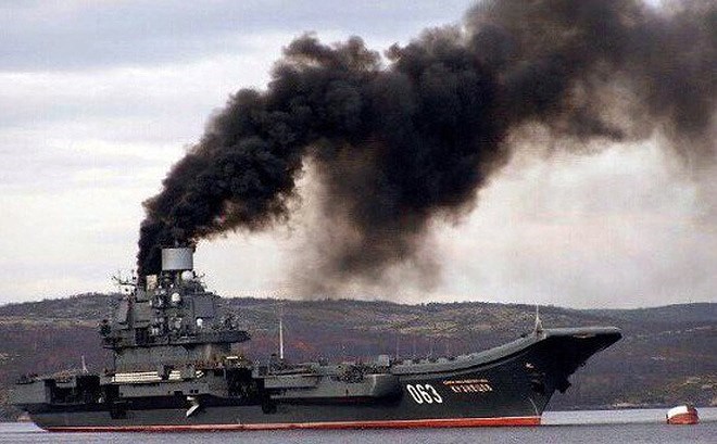  Hình ảnh thường thấy và cũng được coi là tai tiếng nhất đối với Hải quân Nga chính là những chiến hạm cỡ lớn của họ thường xuất hiện với cột khói đen mù mịt khi hoạt động.